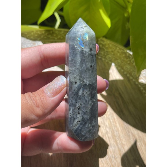 Golden Green Labradorite Tower - Picture 6 of 9